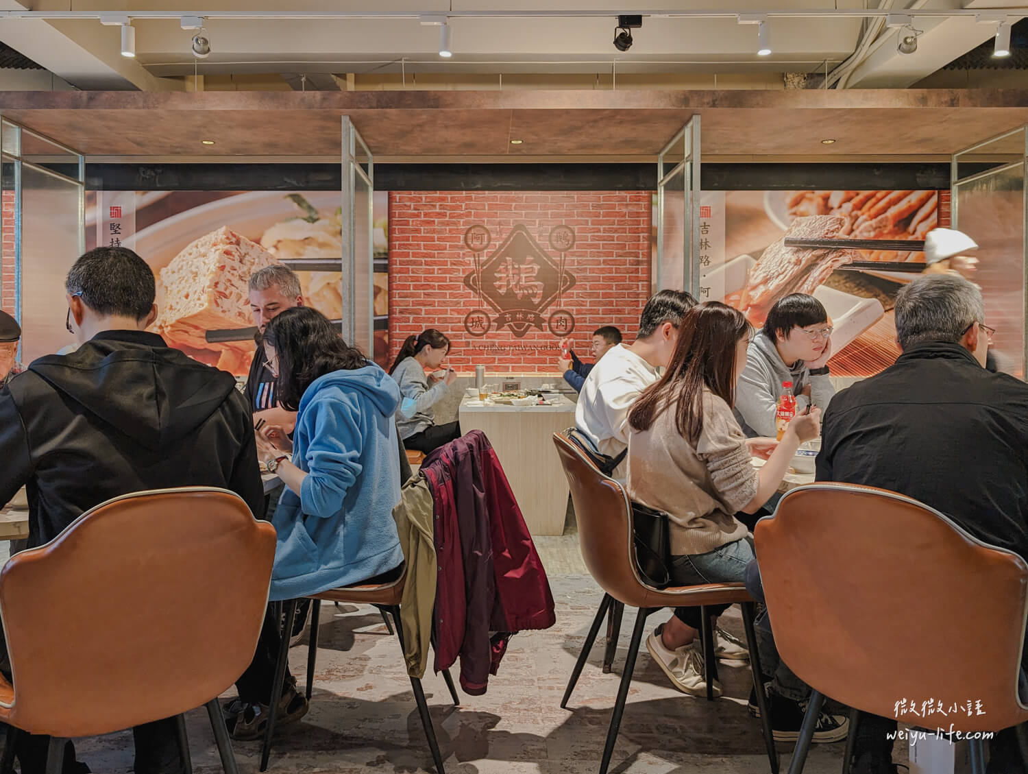 台北中山美食|阿城鵝肉 吉林店。連 5 年米其林必比登推薦!平價又好吃的台北鵝肉名店 - 第14張圖 阿城鵝肉用餐環境