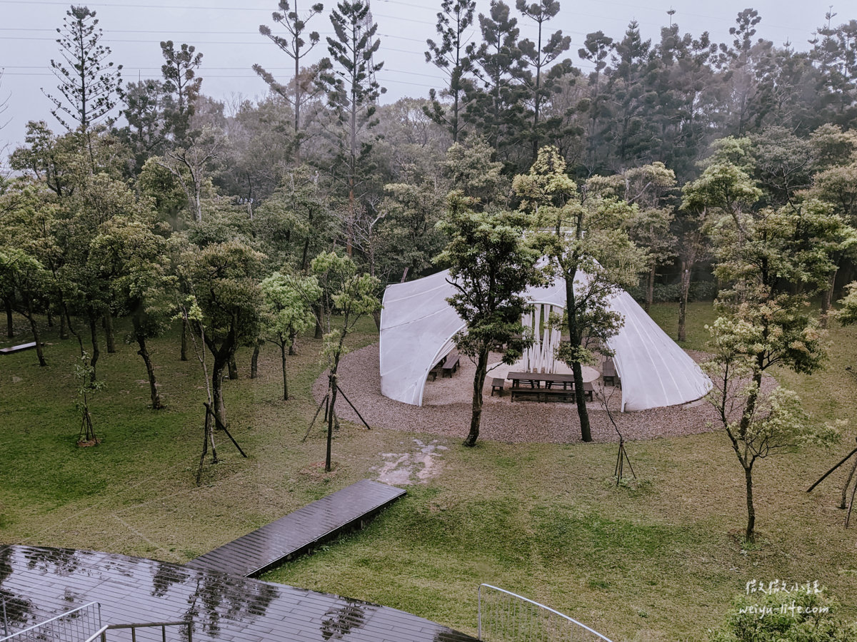 桃園龍潭景點|雄獅文具想像力製造所.最美觀光工廠!透過 8 大展區激發孩子的色彩創造力 - 第133張圖 雄獅文具想像力製造所戶外有佔地2700坪的森林