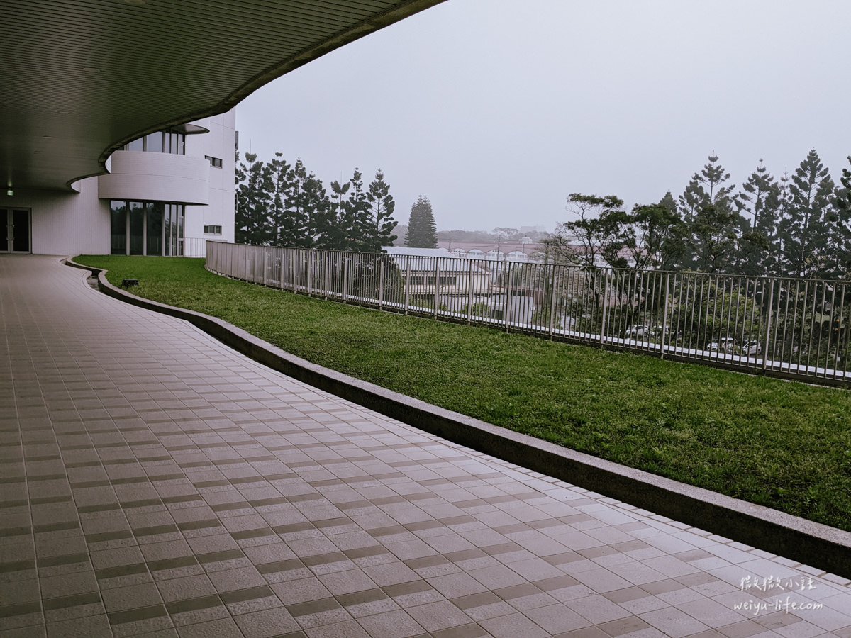 桃園龍潭景點|雄獅文具想像力製造所.最美觀光工廠!透過 8 大展區激發孩子的色彩創造力 - 第121張圖 雄獅文具想像力製造所3樓露臺